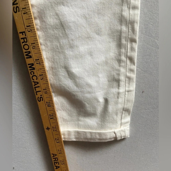 Calvin Klein white denim  jeans Sz 4 - Picture 6 of 7